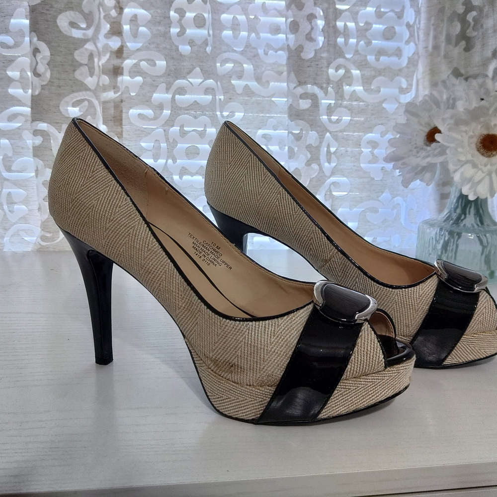 Nine West Beige and Black Peep Toe Heels